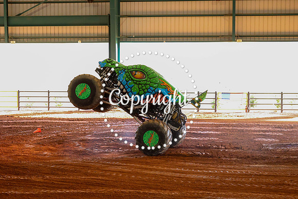 Monster Truck Wars-58