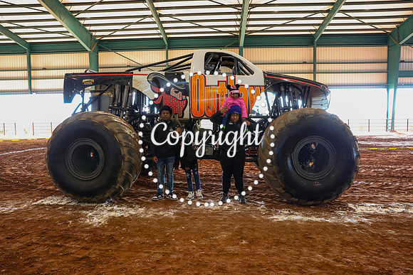 Monster Truck Wars-16