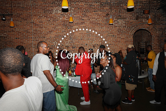 MW 40th-125