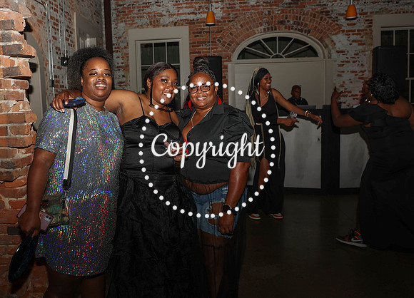 MW 40th-140