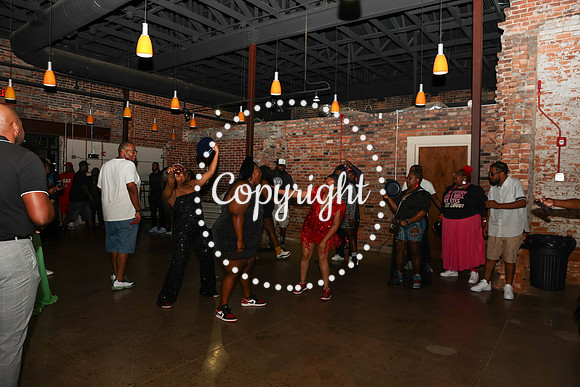 MW 40th-155