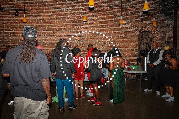 MW 40th-120
