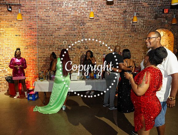 MW 40th-101