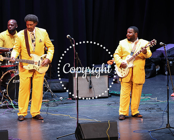 The Singing Stars-1