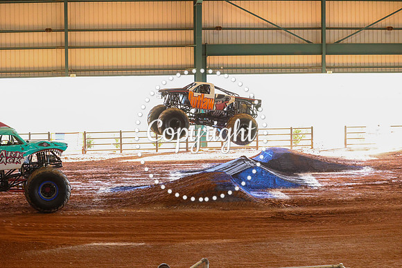 Monster Truck Wars-44