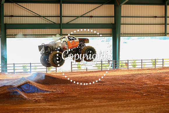 Monster Truck Wars-180