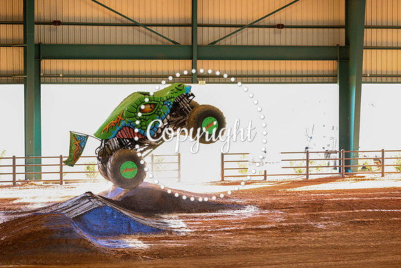 Monster Truck Wars-54