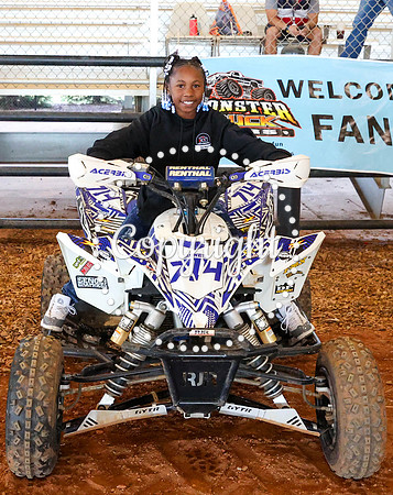 Monster Truck Wars-12