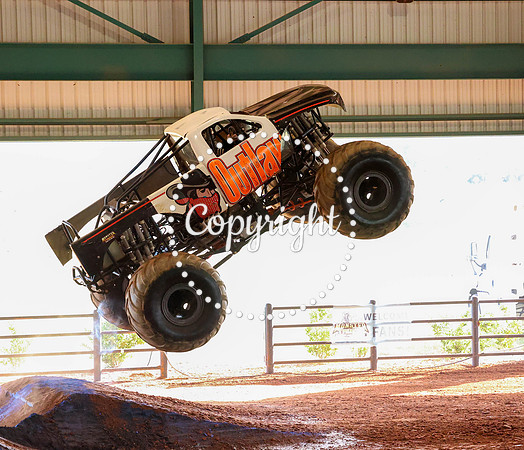 Monster Truck Wars-83