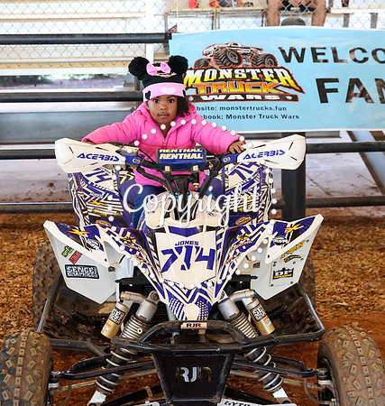 Monster Truck Wars-11