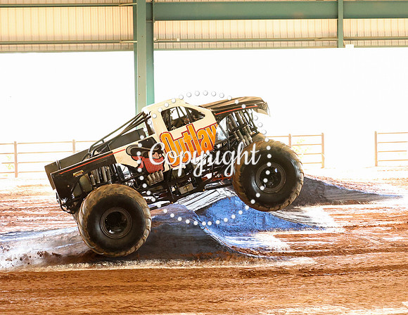 Monster Truck Wars-31