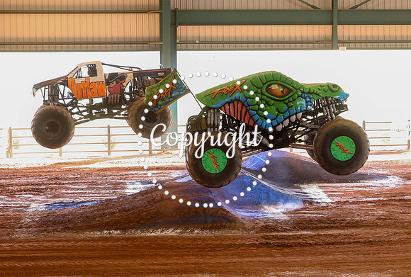 Monster Truck Wars-40