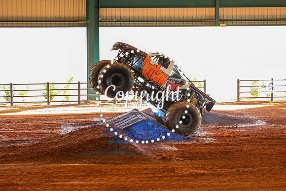 Monster Truck Wars-74
