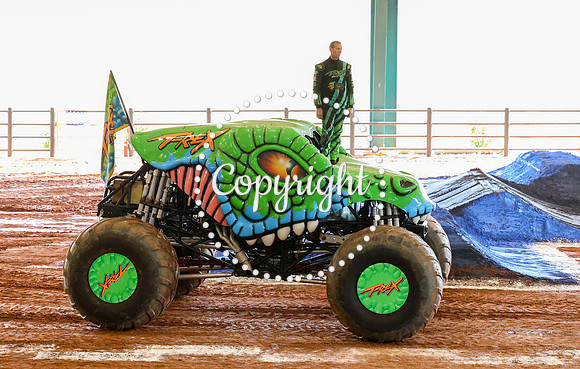 Monster Truck Wars-26