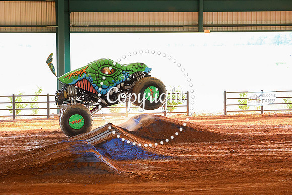 Monster Truck Wars-157