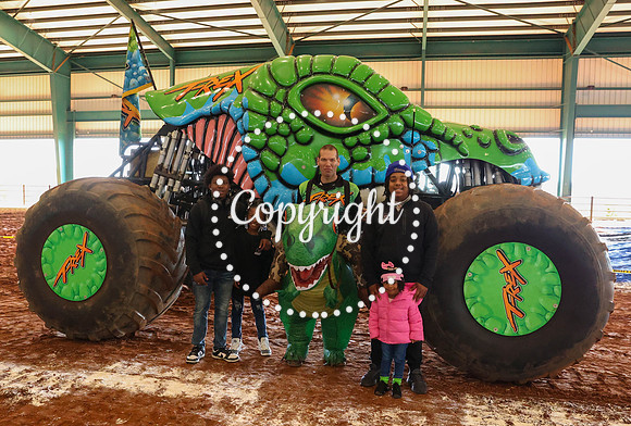 Monster Truck Wars-5